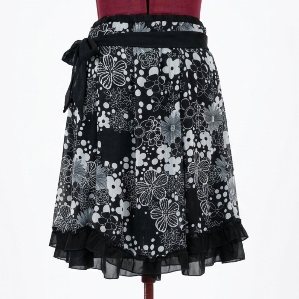 🖤 Razzberry - black and white - Floral Chiffon Wrap Skirt – Size Large